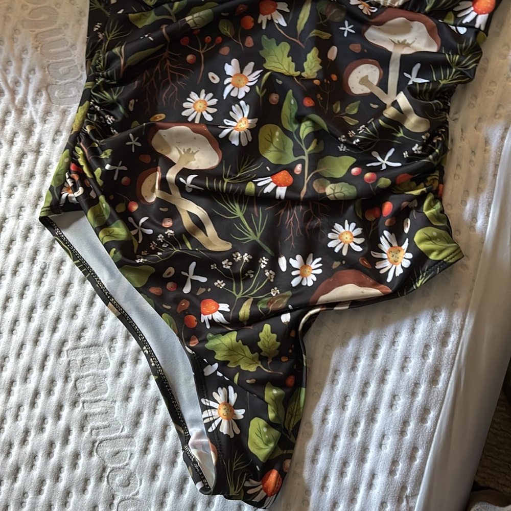 SHEIN Black Floral One Piece Swimsuit - Picture 4 of 4